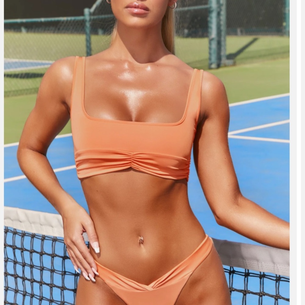 Oh Polly BEACH CLUB Bikini set
in orange